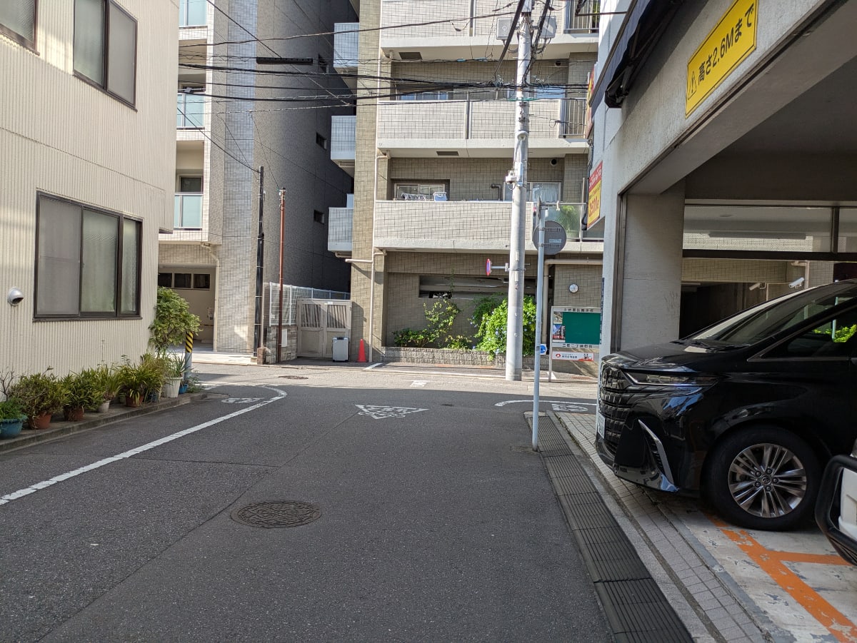 v20251006150705/fresh/building/J00100394496_14