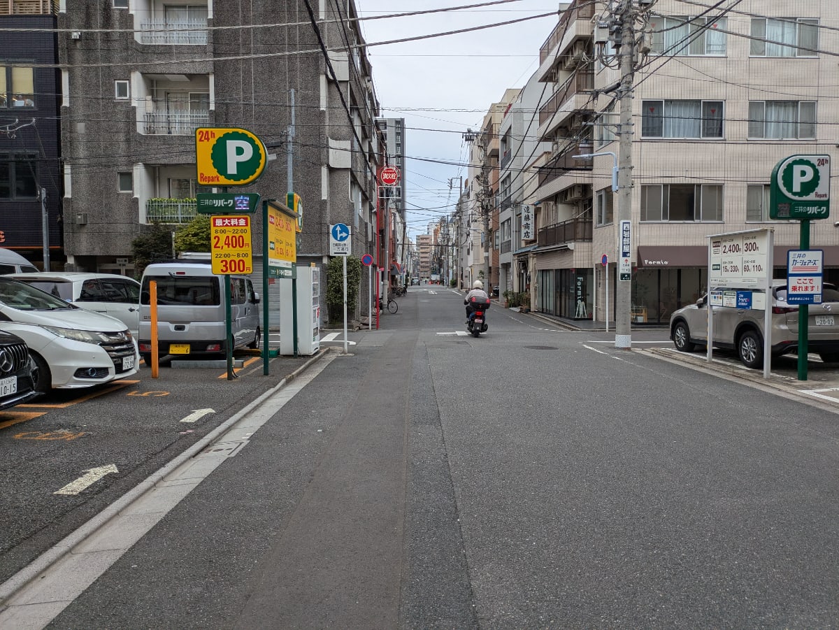 v20251006150705/fresh/building/J00100394594_2
