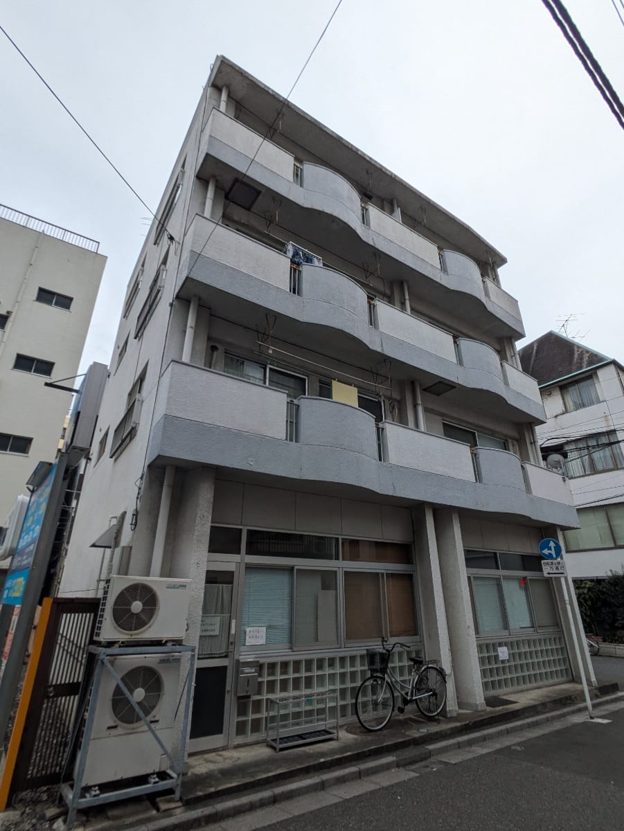 v20251006150705/fresh/building/J00100394594_6
