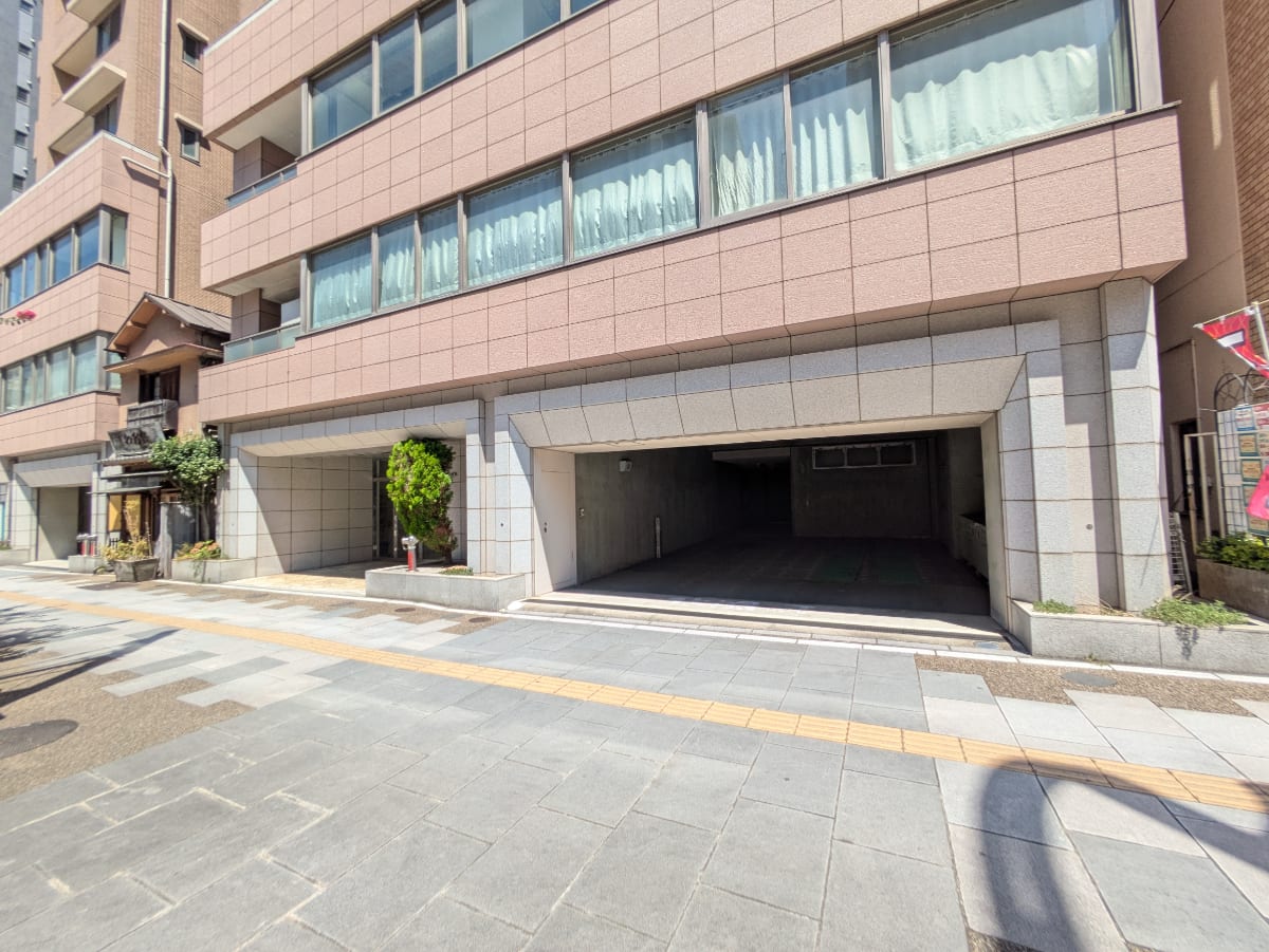 v20251006150705/fresh/building/J00100395960_9