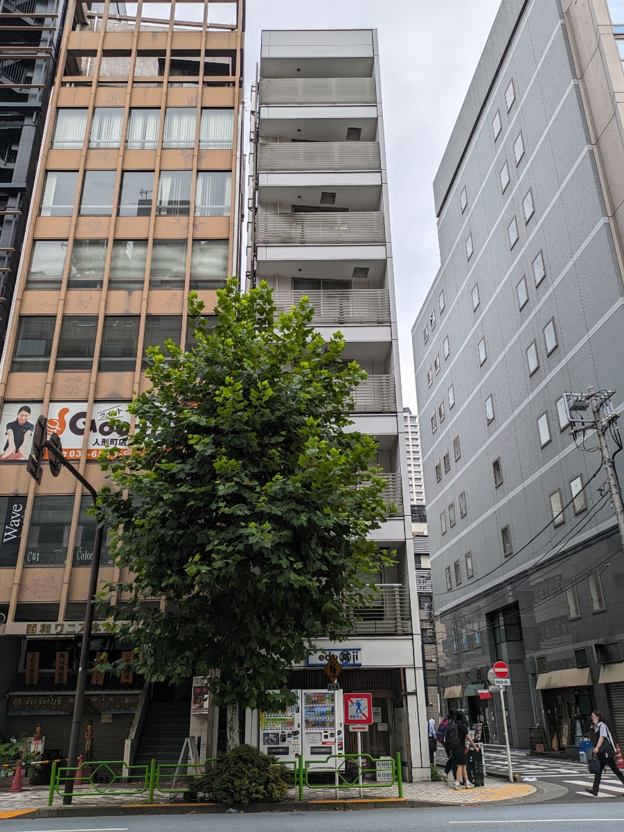 v20251006150705/fresh/building/J00100395977_6