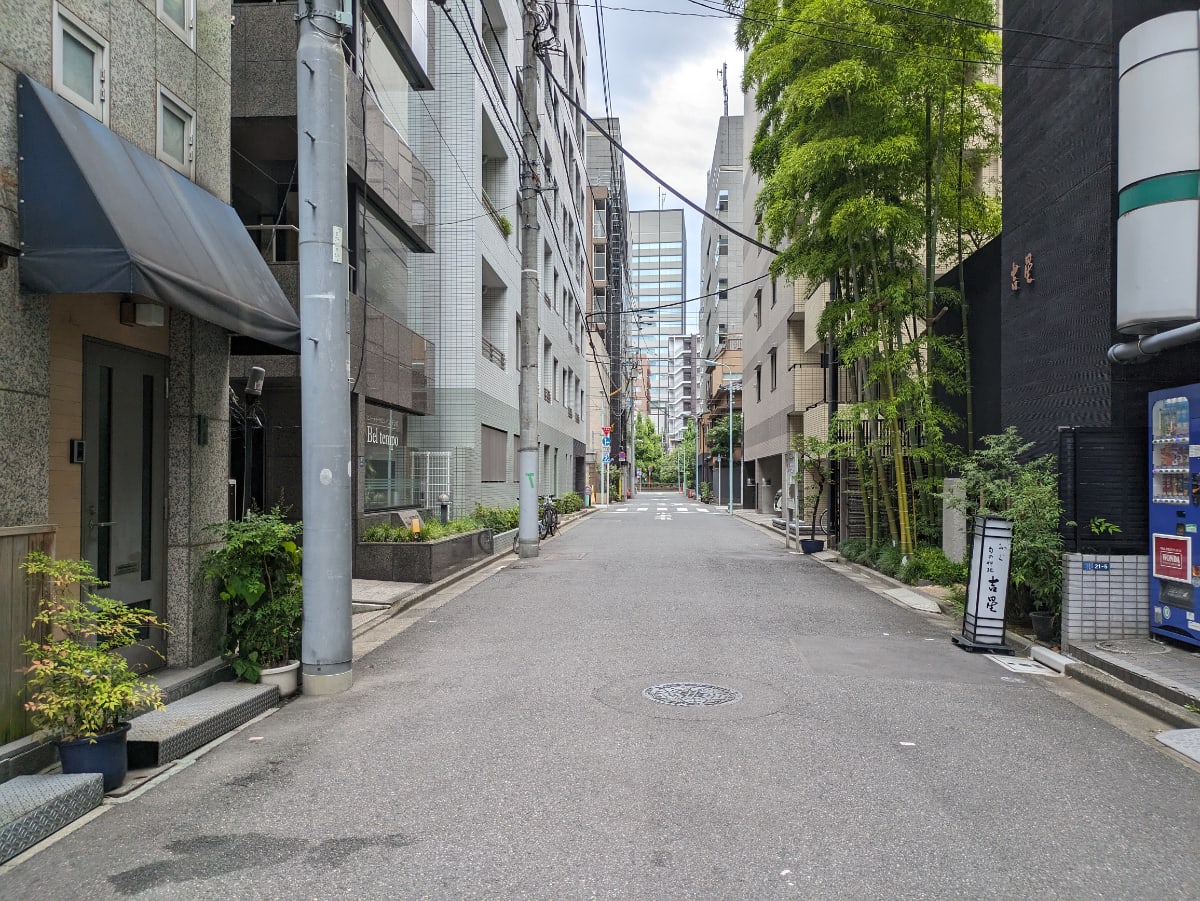 v20251006150705/fresh/building/J00100401597_2