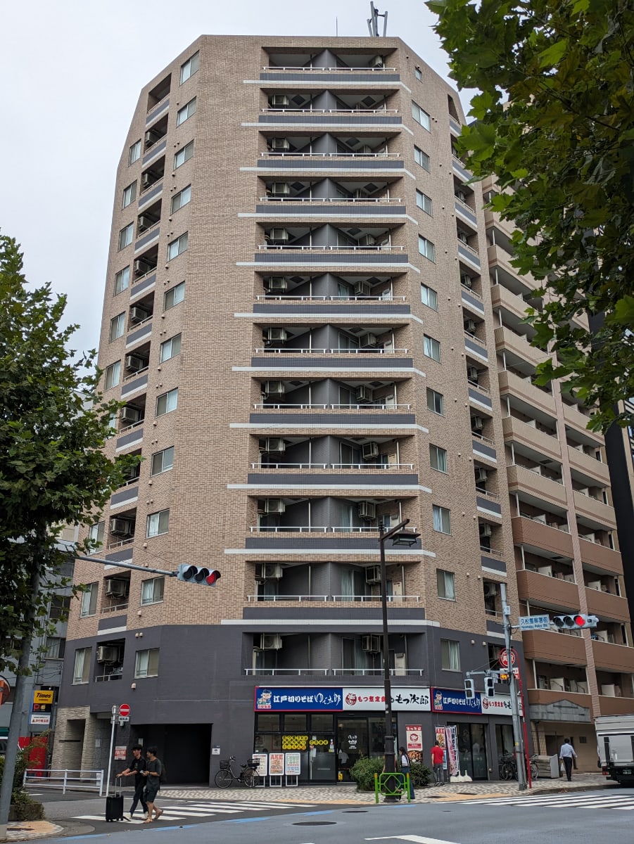 v20251006150705/fresh/building/J00100403701_1