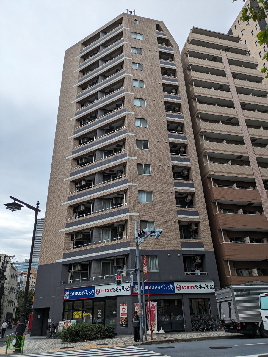 v20251006150705/fresh/building/J00100403701_6