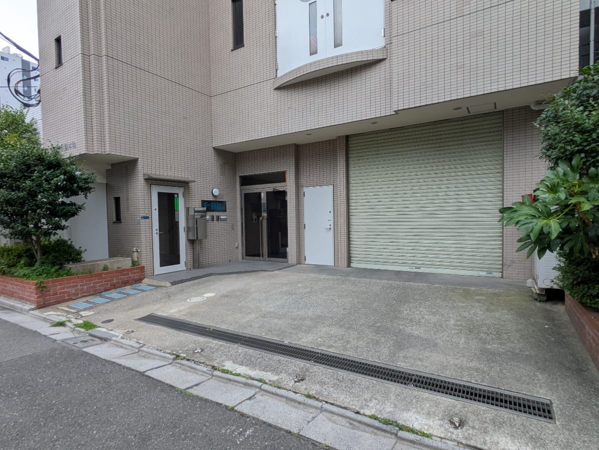 v20251006150705/fresh/building/J00100403888_9