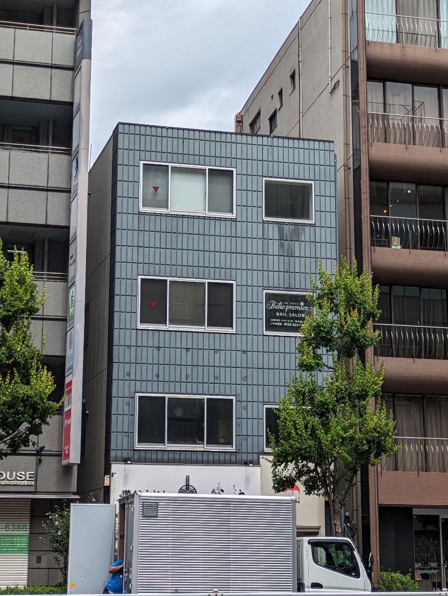 v20251006150705/fresh/building/J00100405806_6