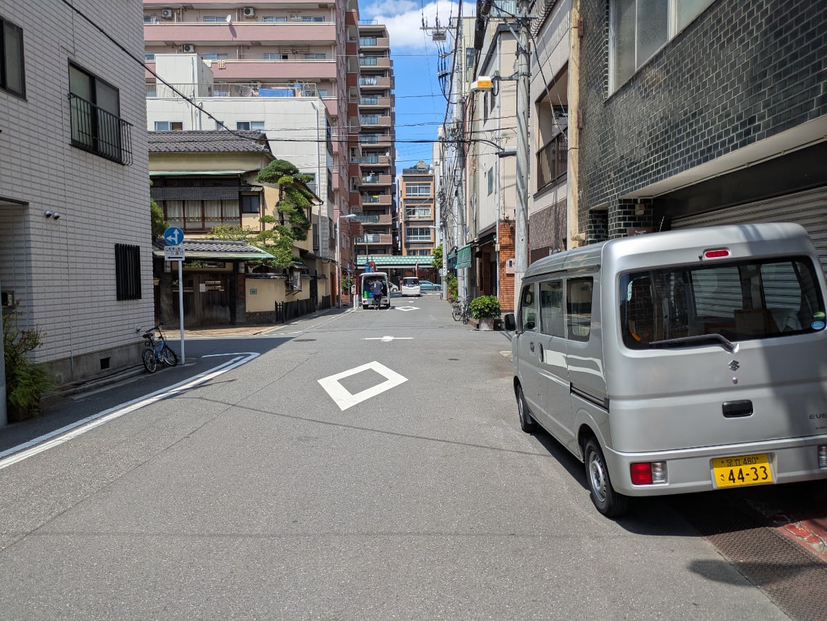 v20251006150705/fresh/building/J00100406494_13