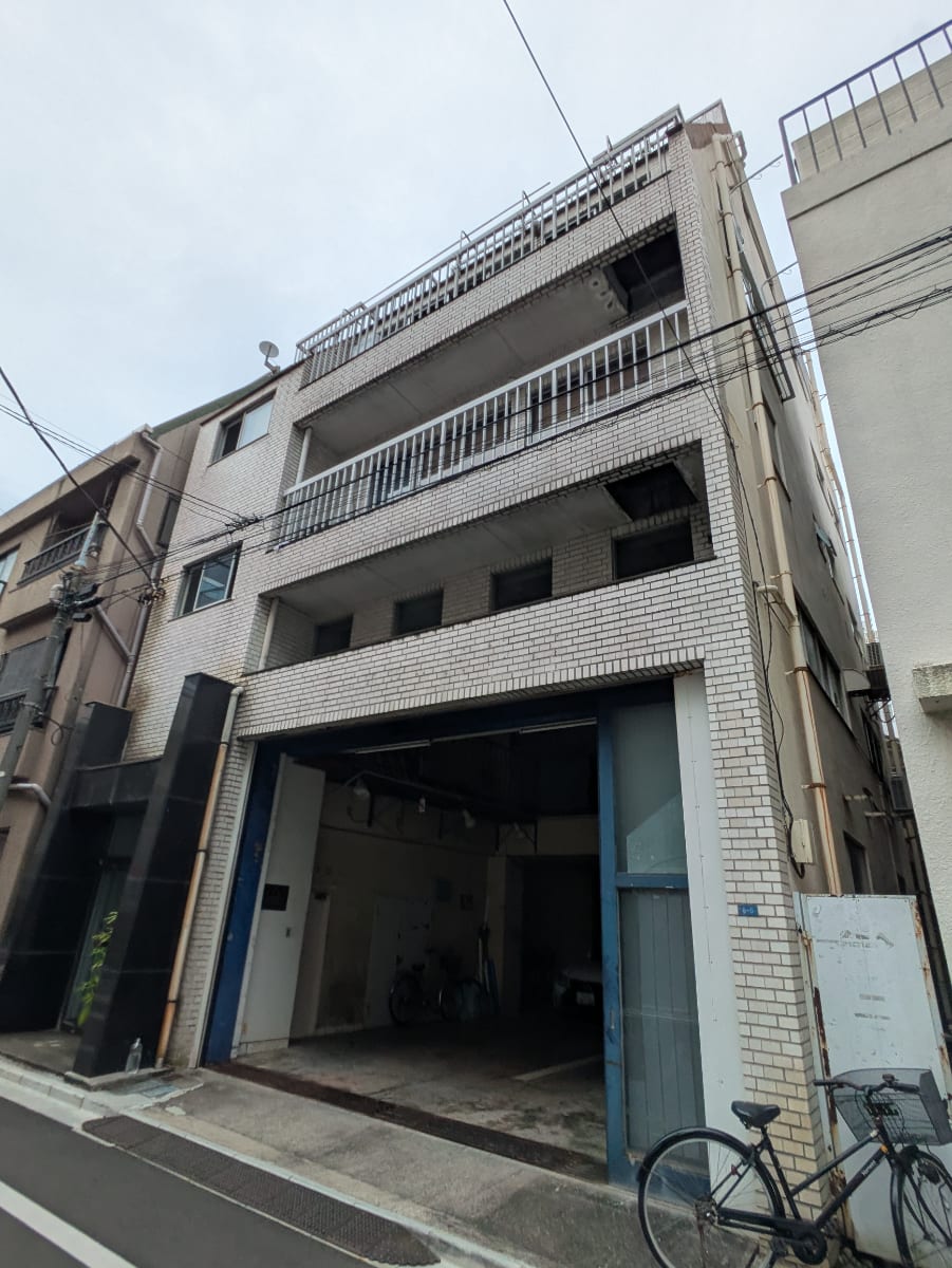 v20251006150705/fresh/building/J00100406848_5