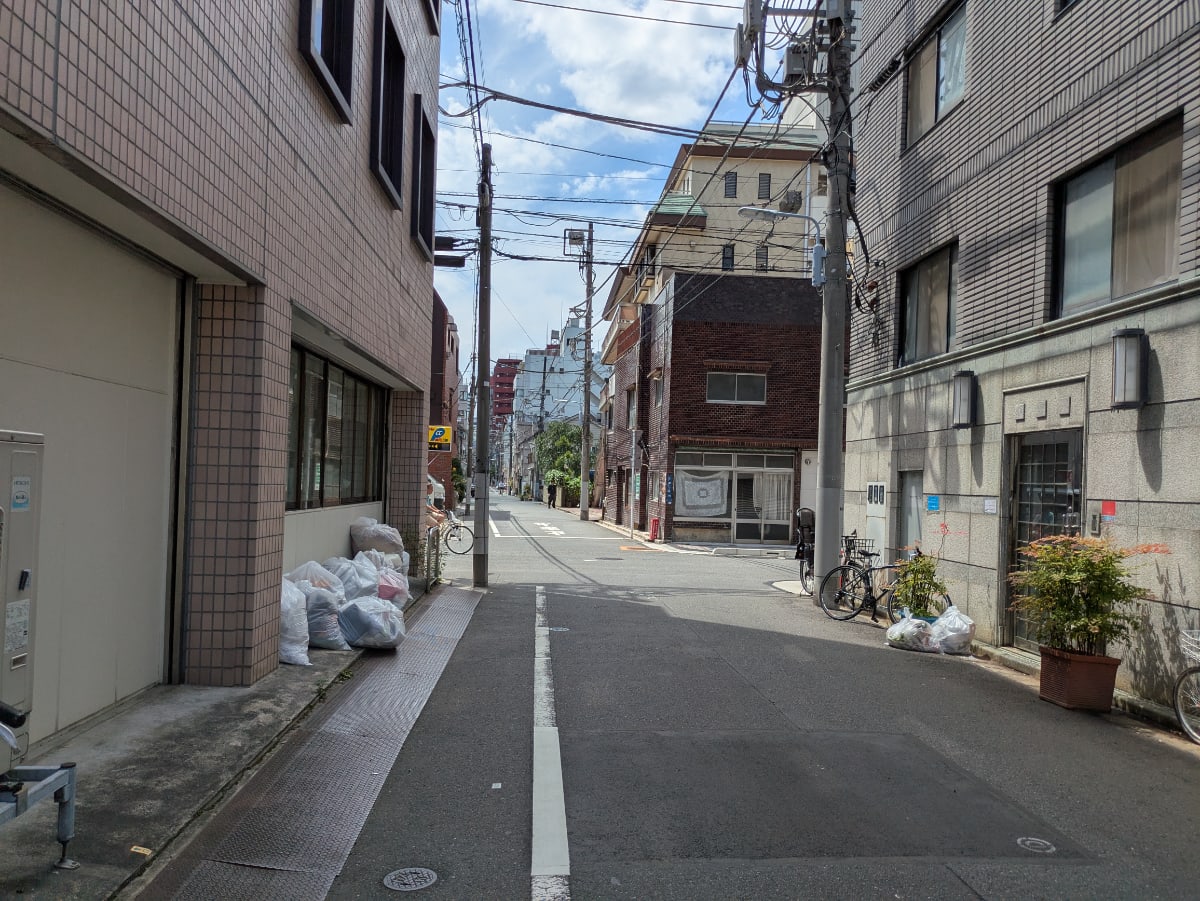 v20251006150705/fresh/building/J00100408528_2