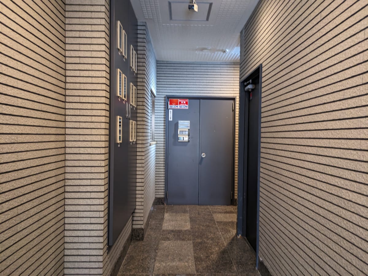 v20251006150705/fresh/building/J00100409374_9