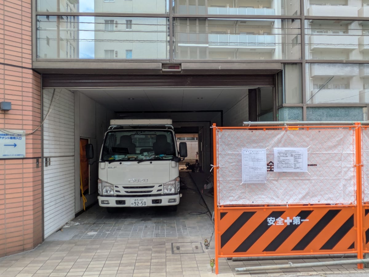 v20251006150705/fresh/building/J00100412168_3