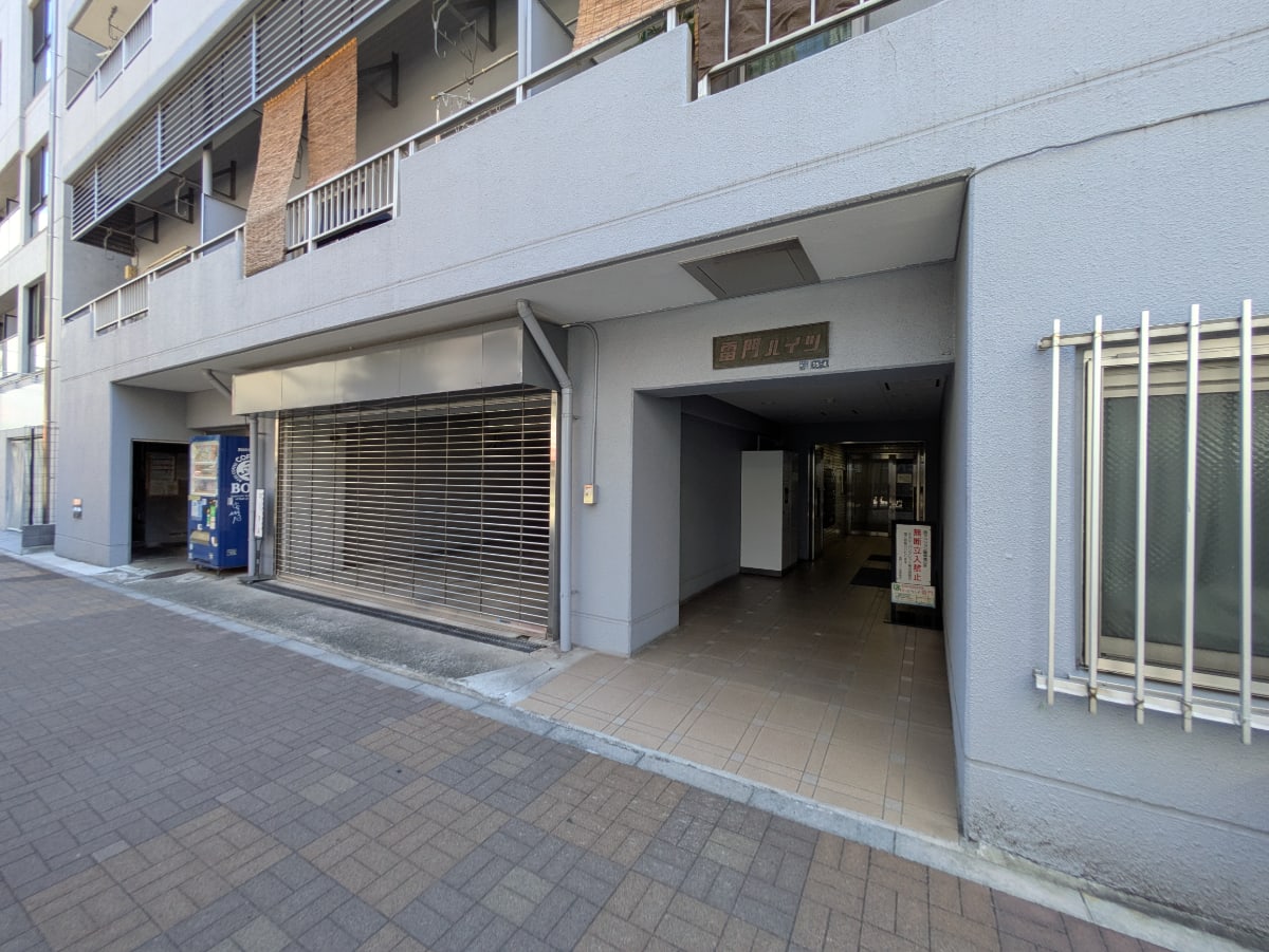 v20251006150705/fresh/building/J00100415042_8