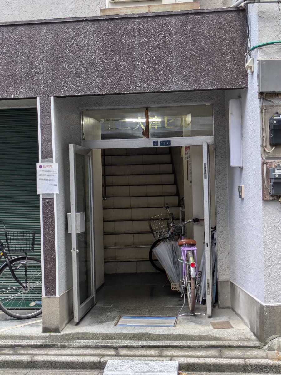 v20251006150705/fresh/building/J00100428823_3