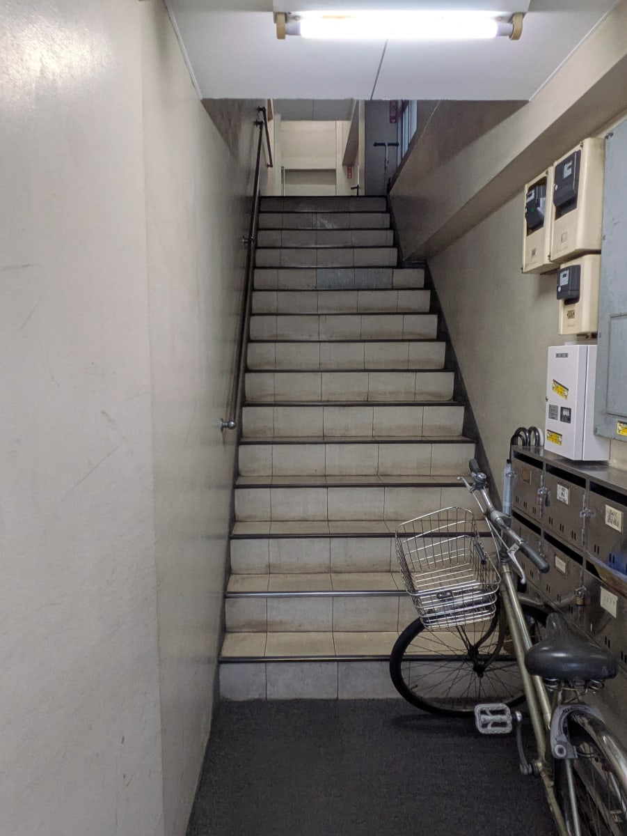 v20251006150705/fresh/building/J00100428823_4