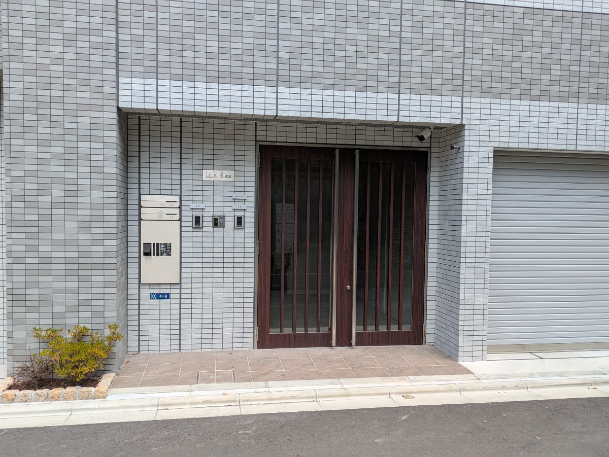 v20251006150705/fresh/building/J00100608253_3