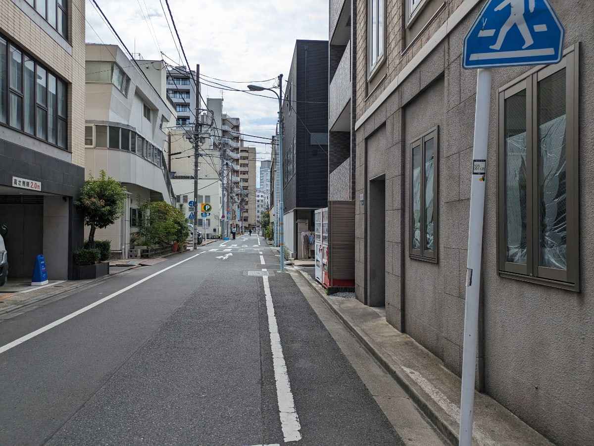 v20251006150705/fresh/building/J00100609945_14