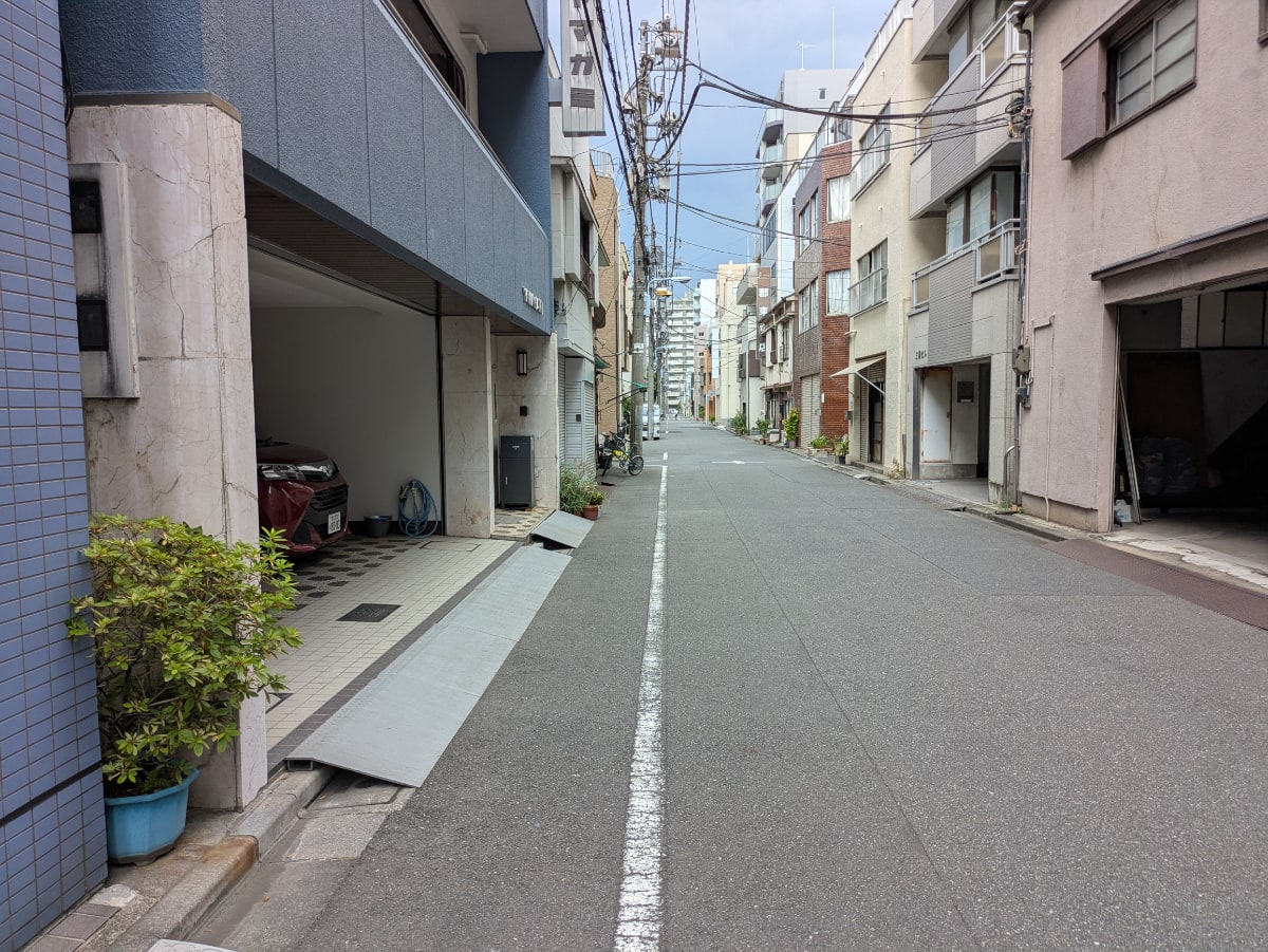 v20251006150705/fresh/building/J00100611907_17
