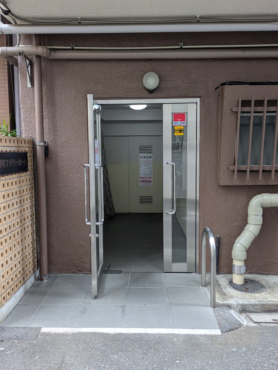 v20251007150704/fresh/building/J00100360678_3