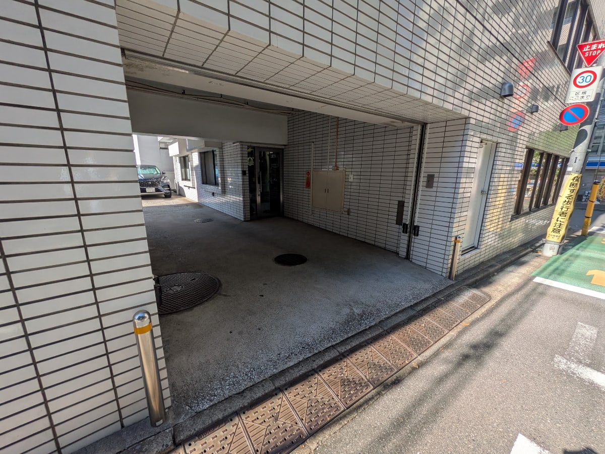 v20251007150704/fresh/building/J00100364340_16