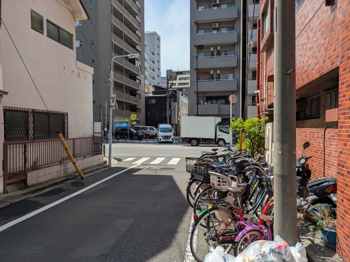 v20251007150704/fresh/building/J00100366516_17