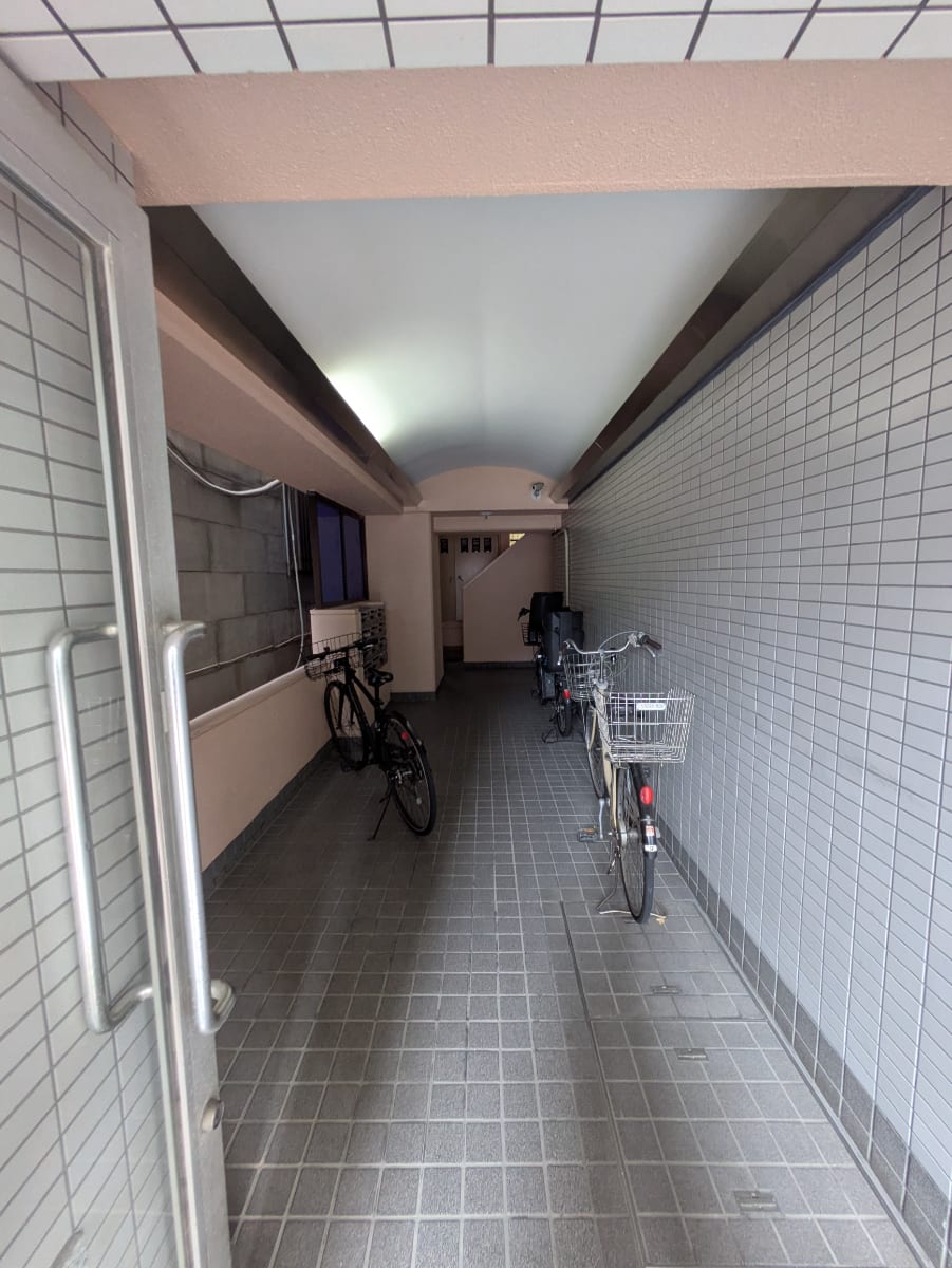v20251007150704/fresh/building/J00100366553_12