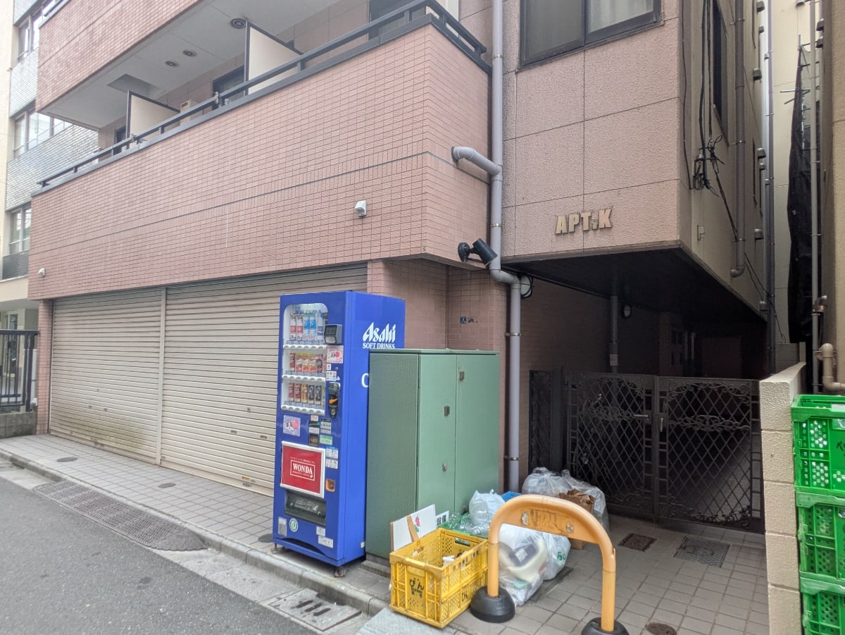 v20251007150704/fresh/building/J00100372409_10