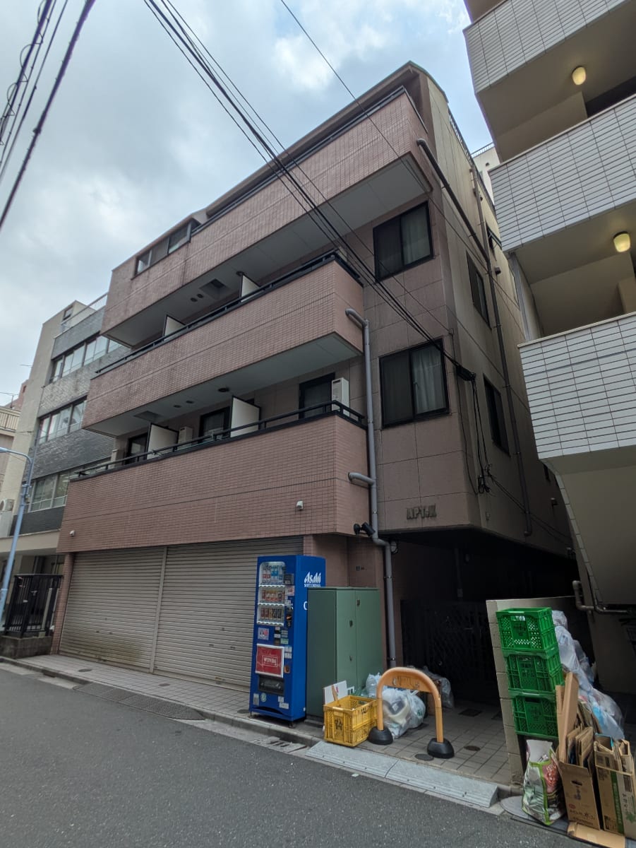 v20251007150704/fresh/building/J00100372409_9