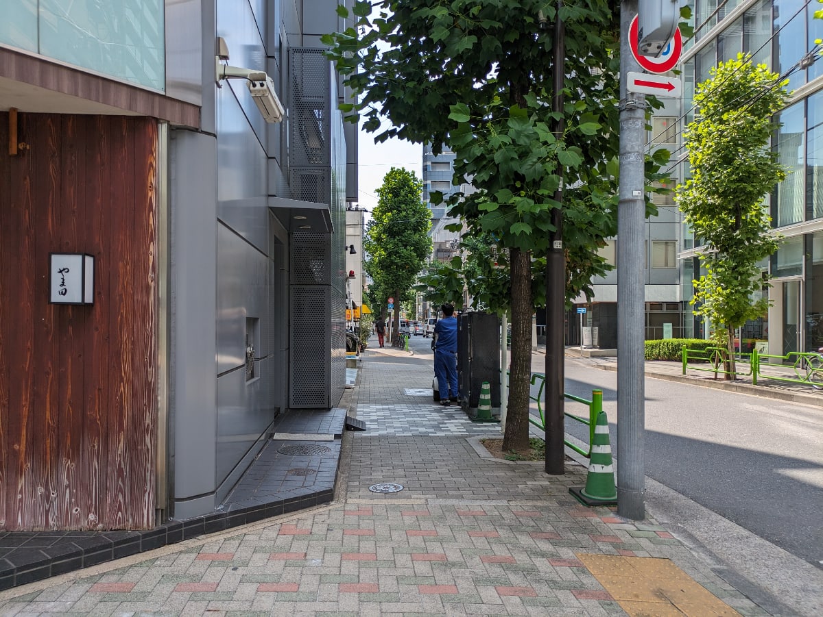 v20251007150704/fresh/building/J00100374035_12