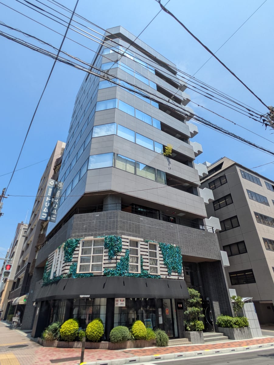 v20251007150704/fresh/building/J00100380079_7