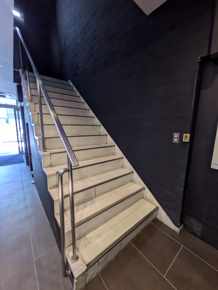 v20251007150704/fresh/building/J00100380209_13