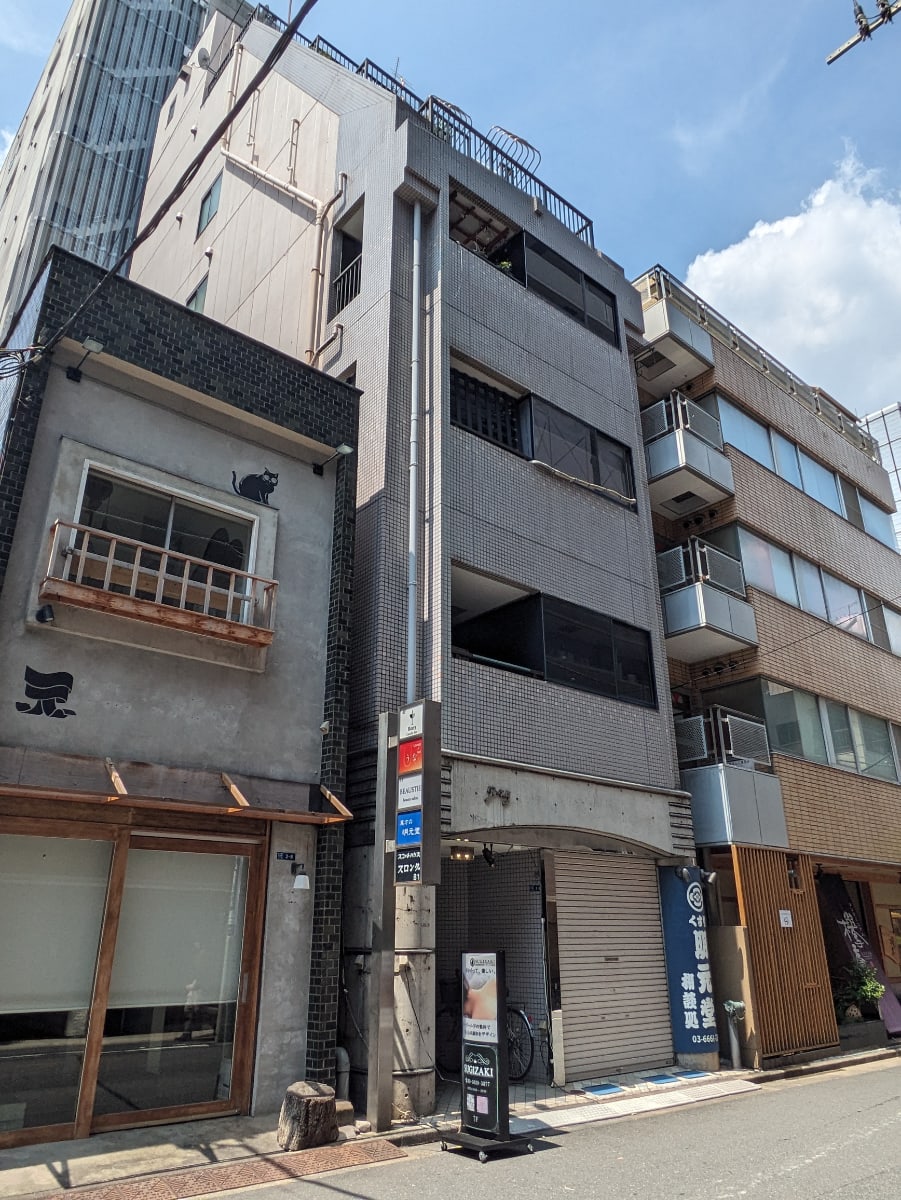 v20251007150704/fresh/building/J00100382182_6
