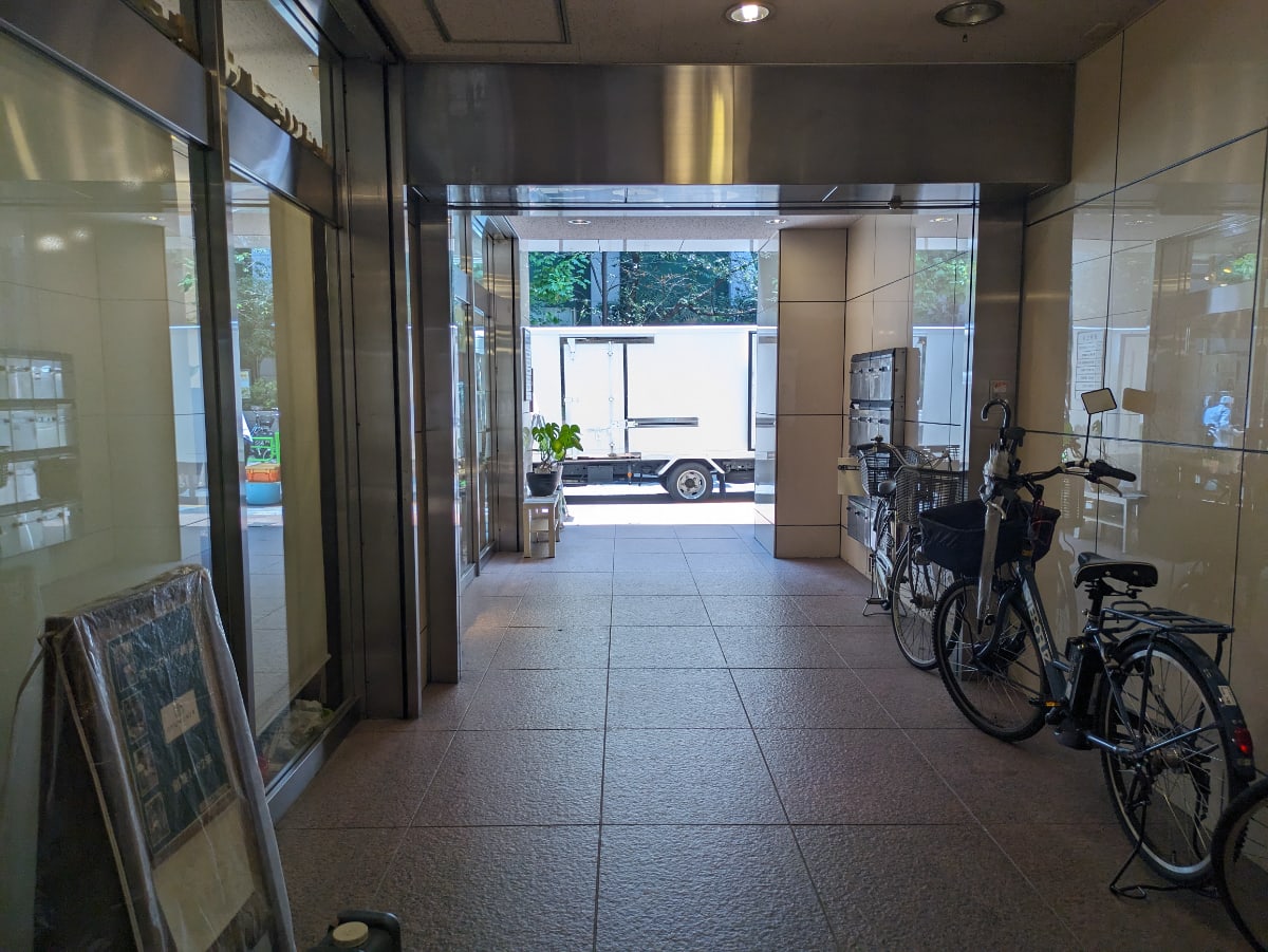 v20251007150704/fresh/building/J00100382201_9