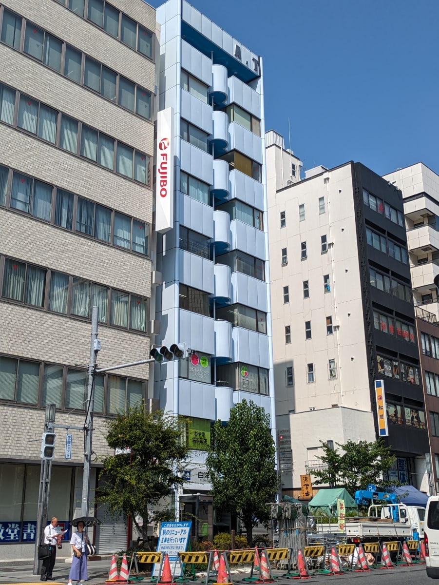 v20251007150704/fresh/building/J00100382216_6