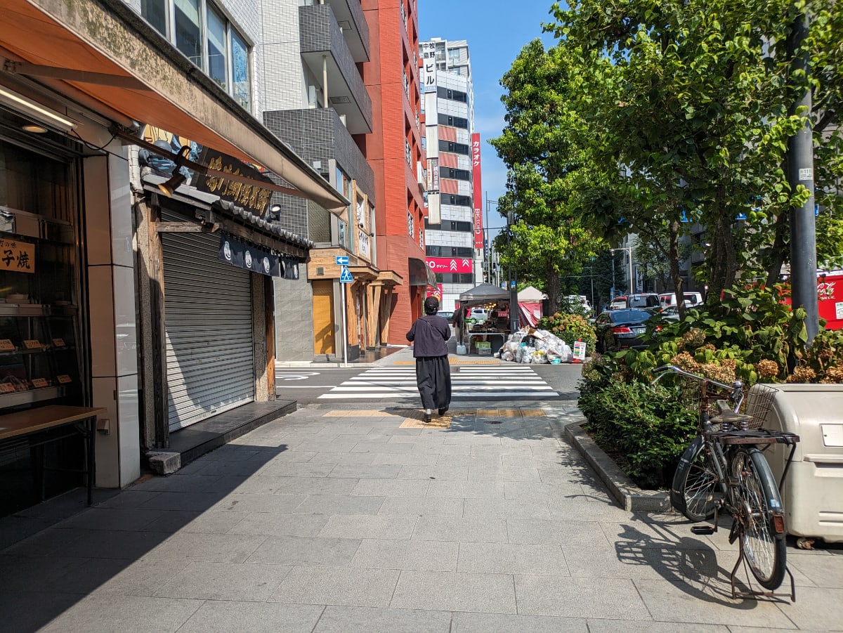 v20251007150704/fresh/building/J00100382218_2