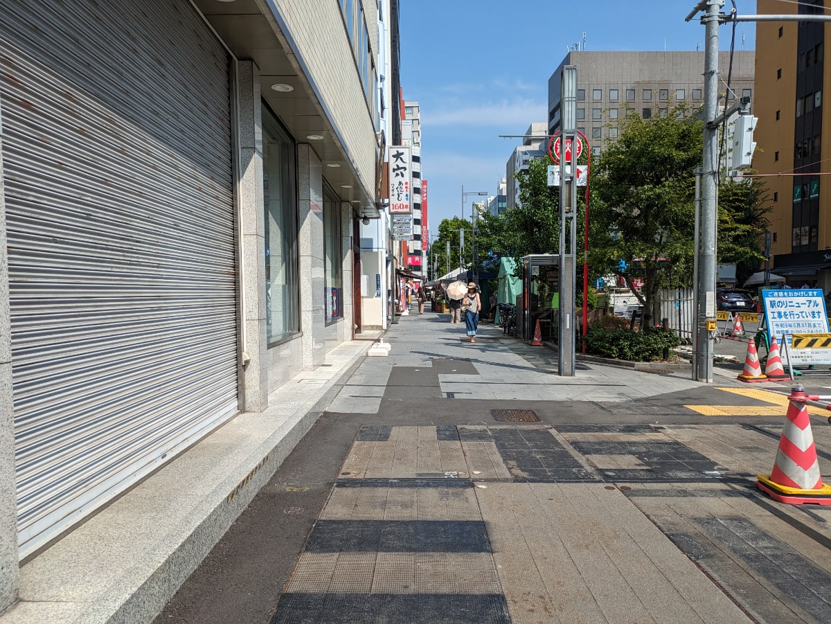 v20251007150704/fresh/building/J00100382220_13