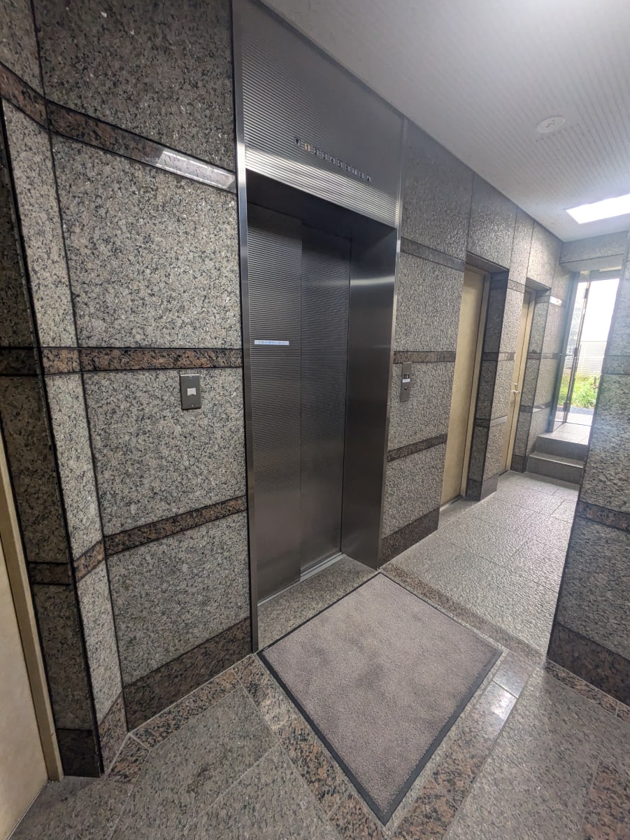 v20251007150704/fresh/building/J00100382650_4