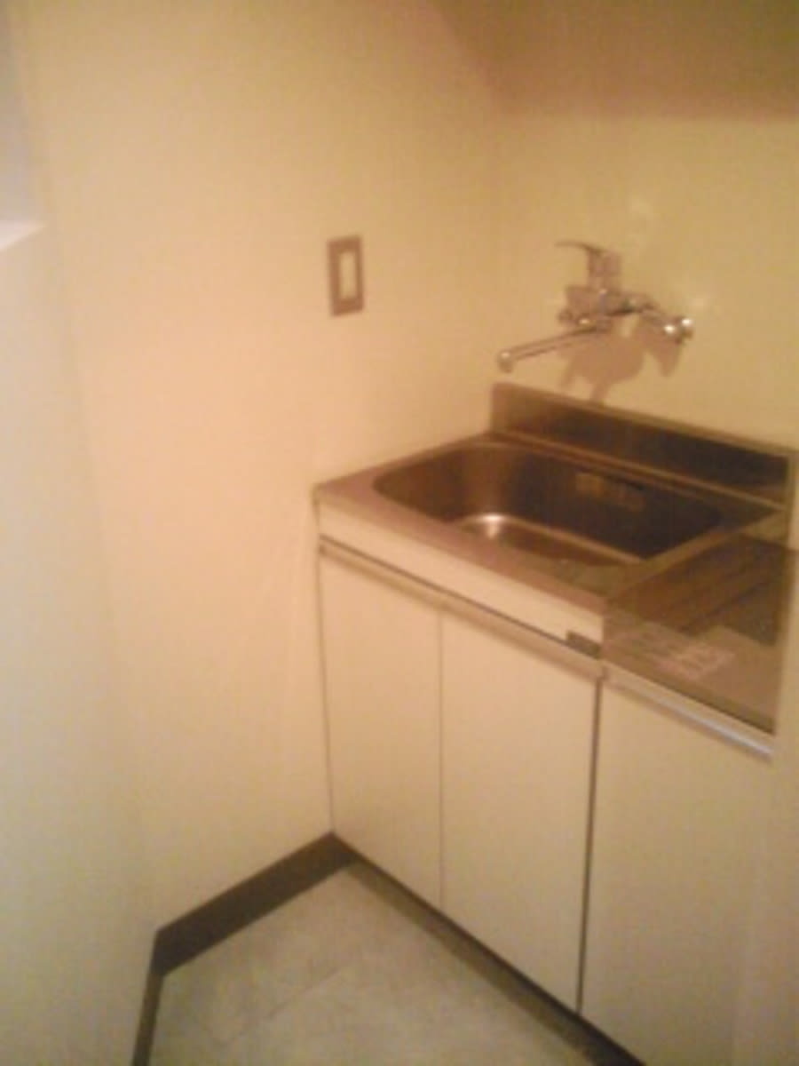 v20251007150704/fresh/building/J00100382929_8