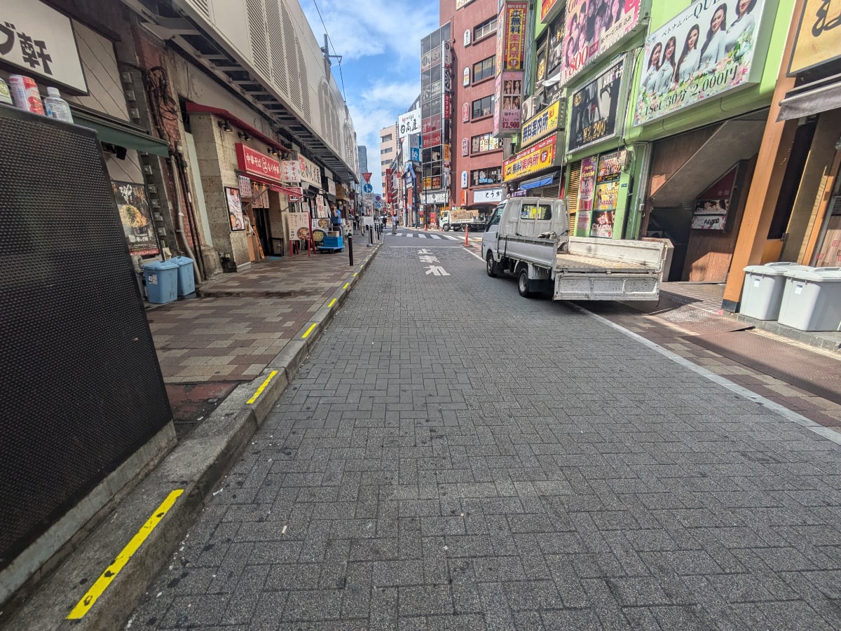 v20251007150704/fresh/building/J00100388417_9