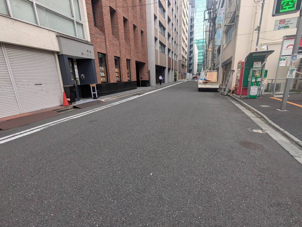v20251007150704/fresh/building/J00100389251_8