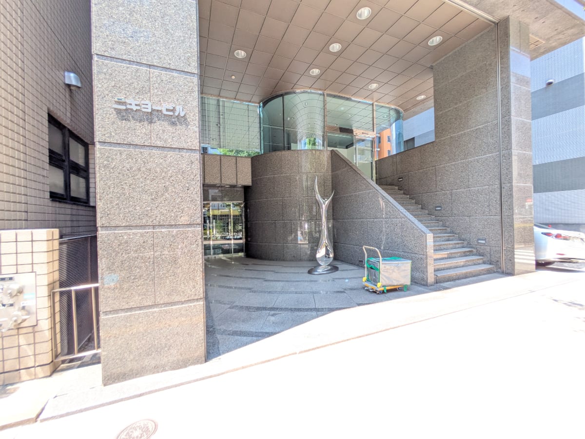 v20251007150704/fresh/building/J00100389940_12