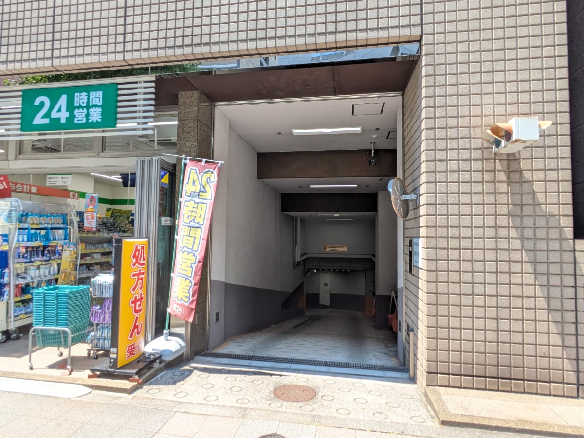 v20251007150704/fresh/building/J00100392464_19