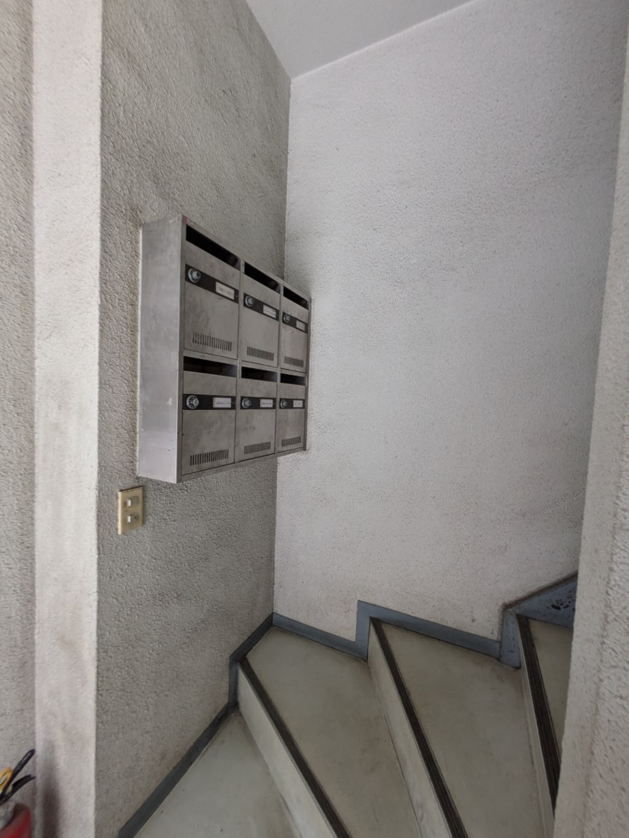 v20251007150704/fresh/building/J00100393178_17