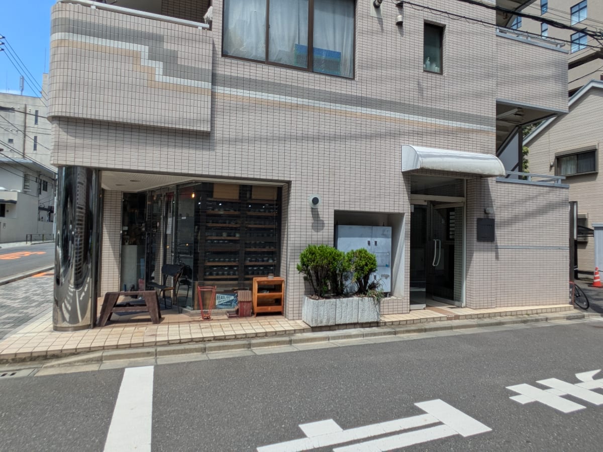 v20251007150704/fresh/building/J00100394057_12
