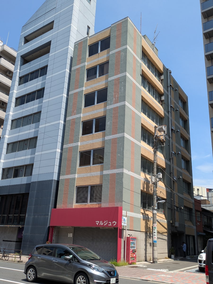 v20251007150704/fresh/building/J00100401433_8