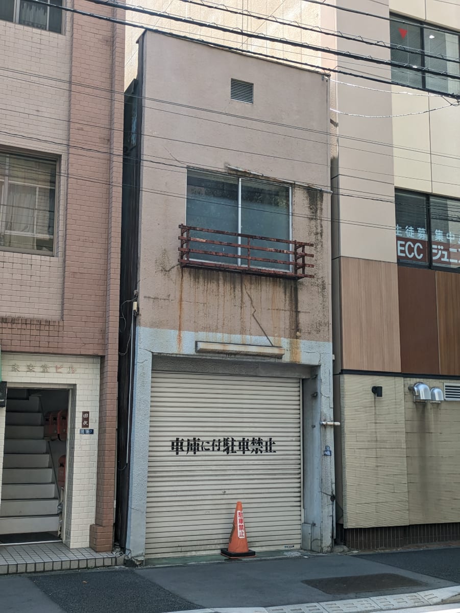 v20251007150704/fresh/building/J00100403669_6