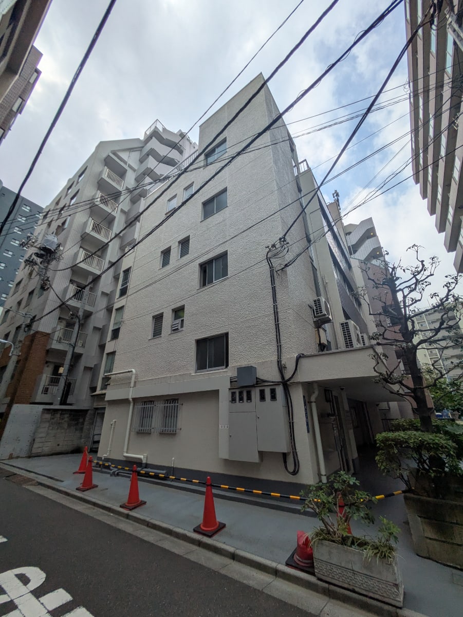v20251007150704/fresh/building/J00100404615_9