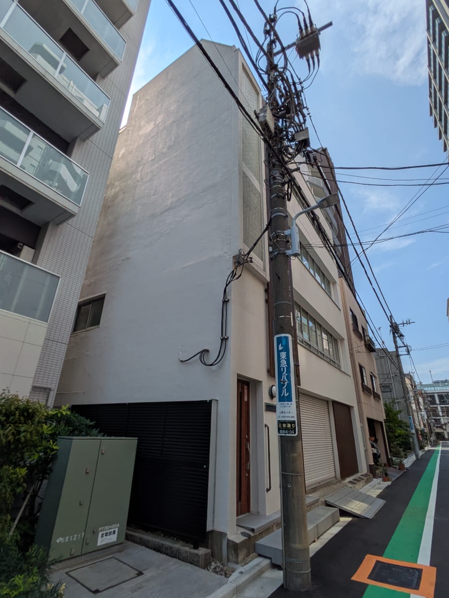 v20251007150704/fresh/building/J00100405300_5