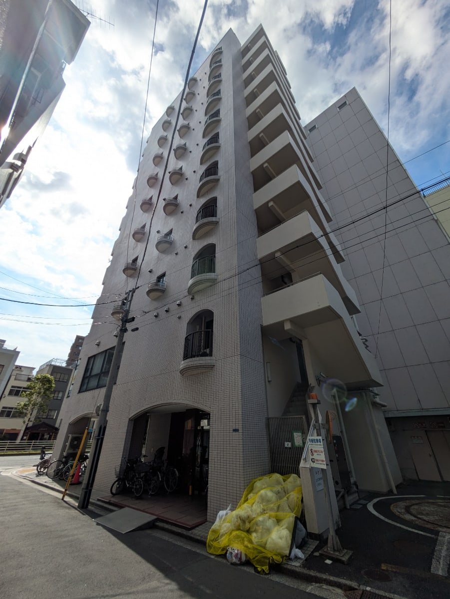 v20251007150704/fresh/building/J00100406484_10