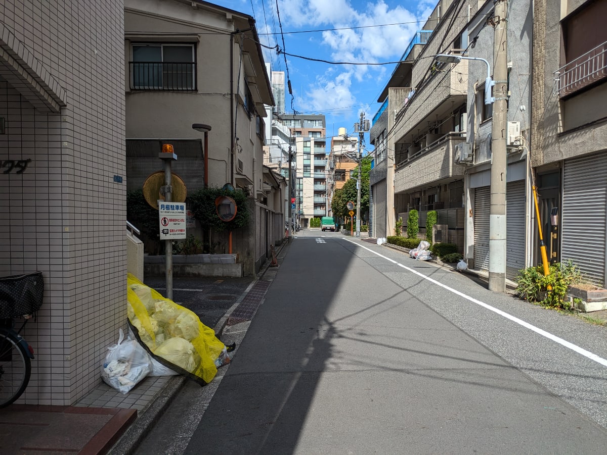 v20251007150704/fresh/building/J00100406484_14
