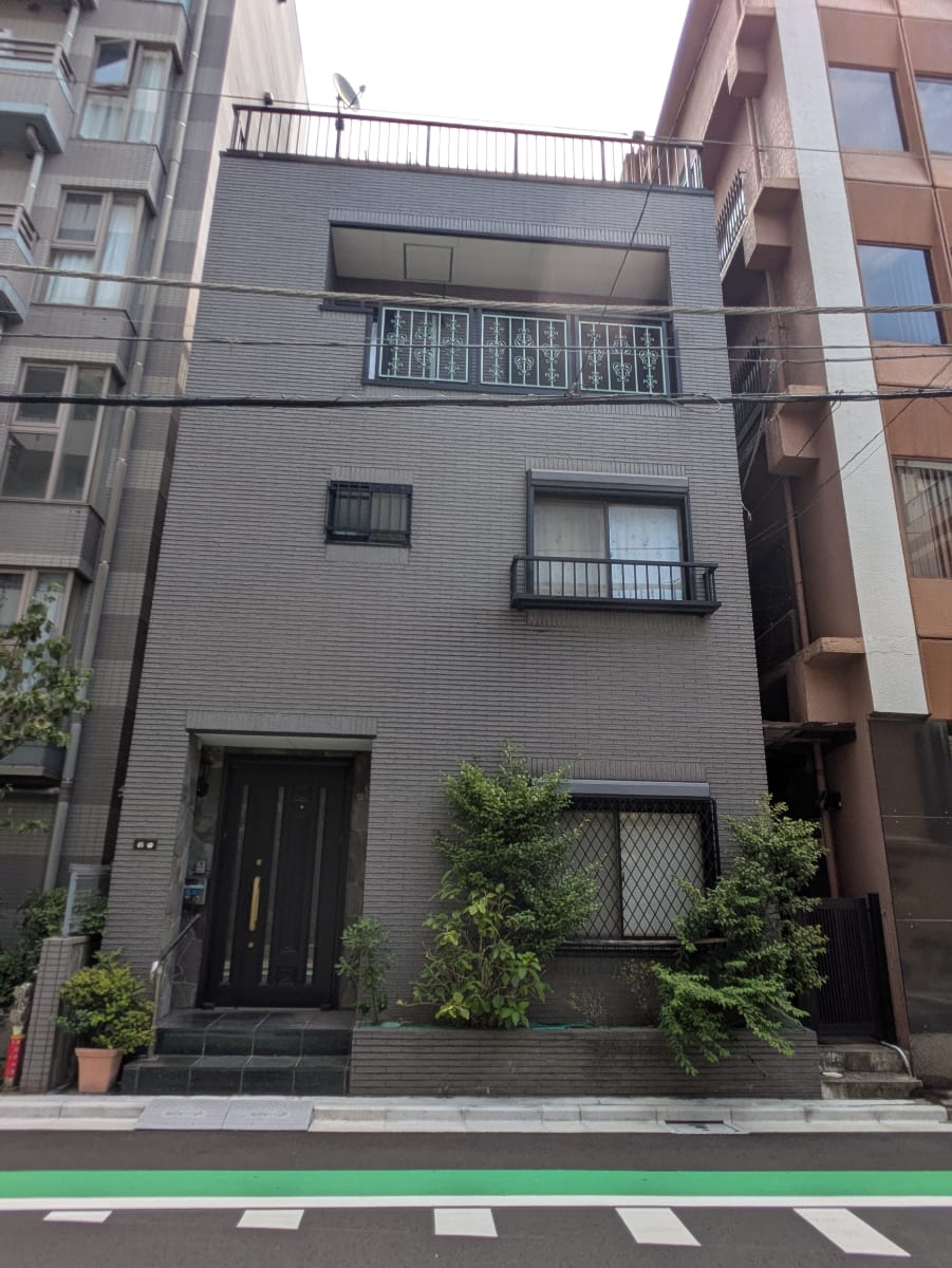 v20251007150704/fresh/building/J00100407023_1